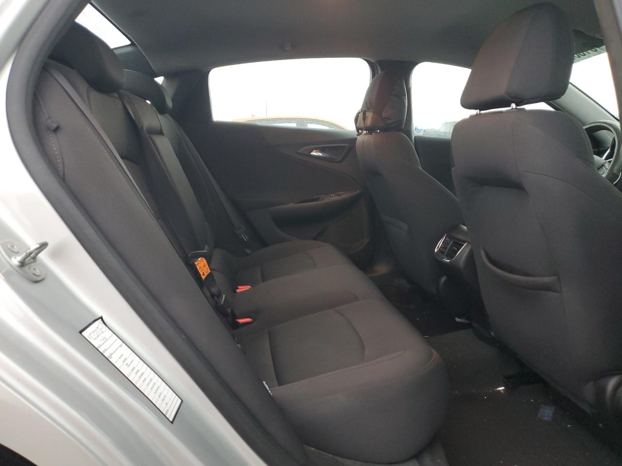 2017 Chevrolet Malibu - Image 10