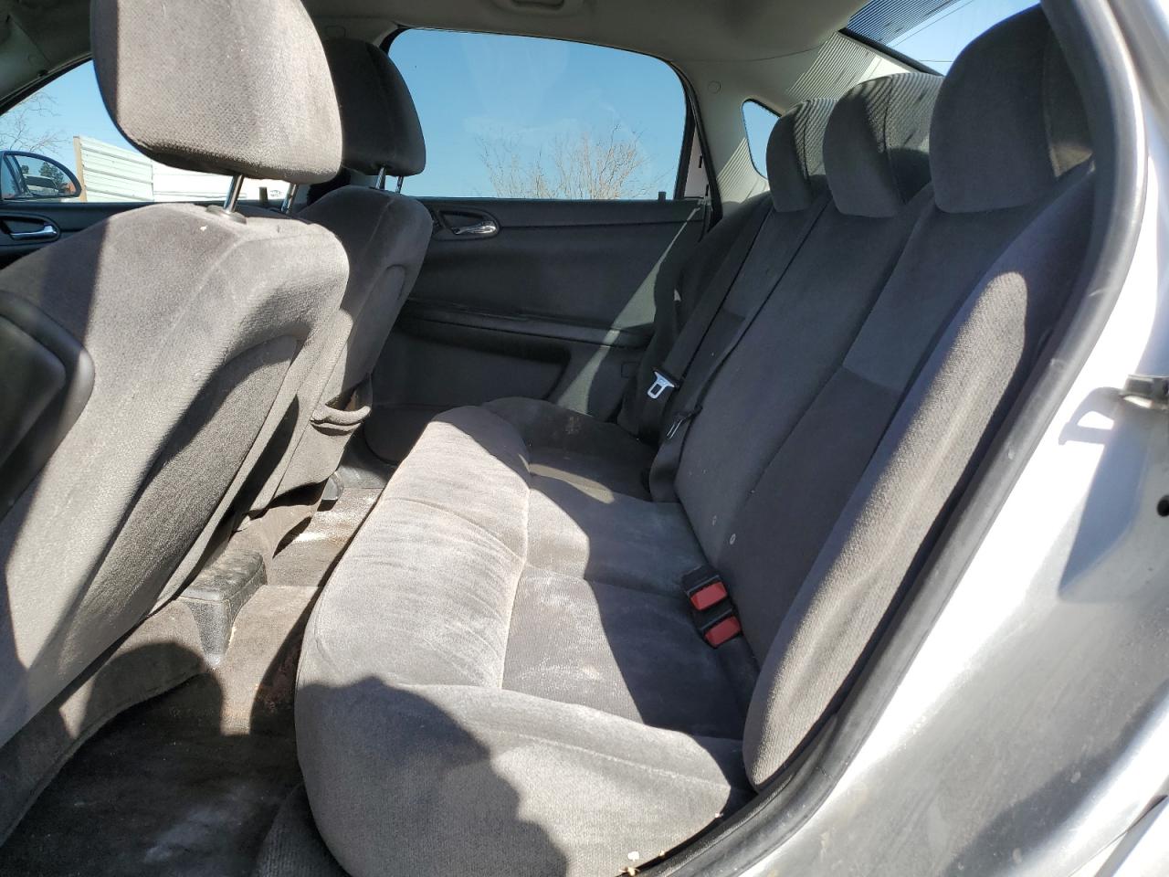 2010 Chevrolet Impala - Image 11