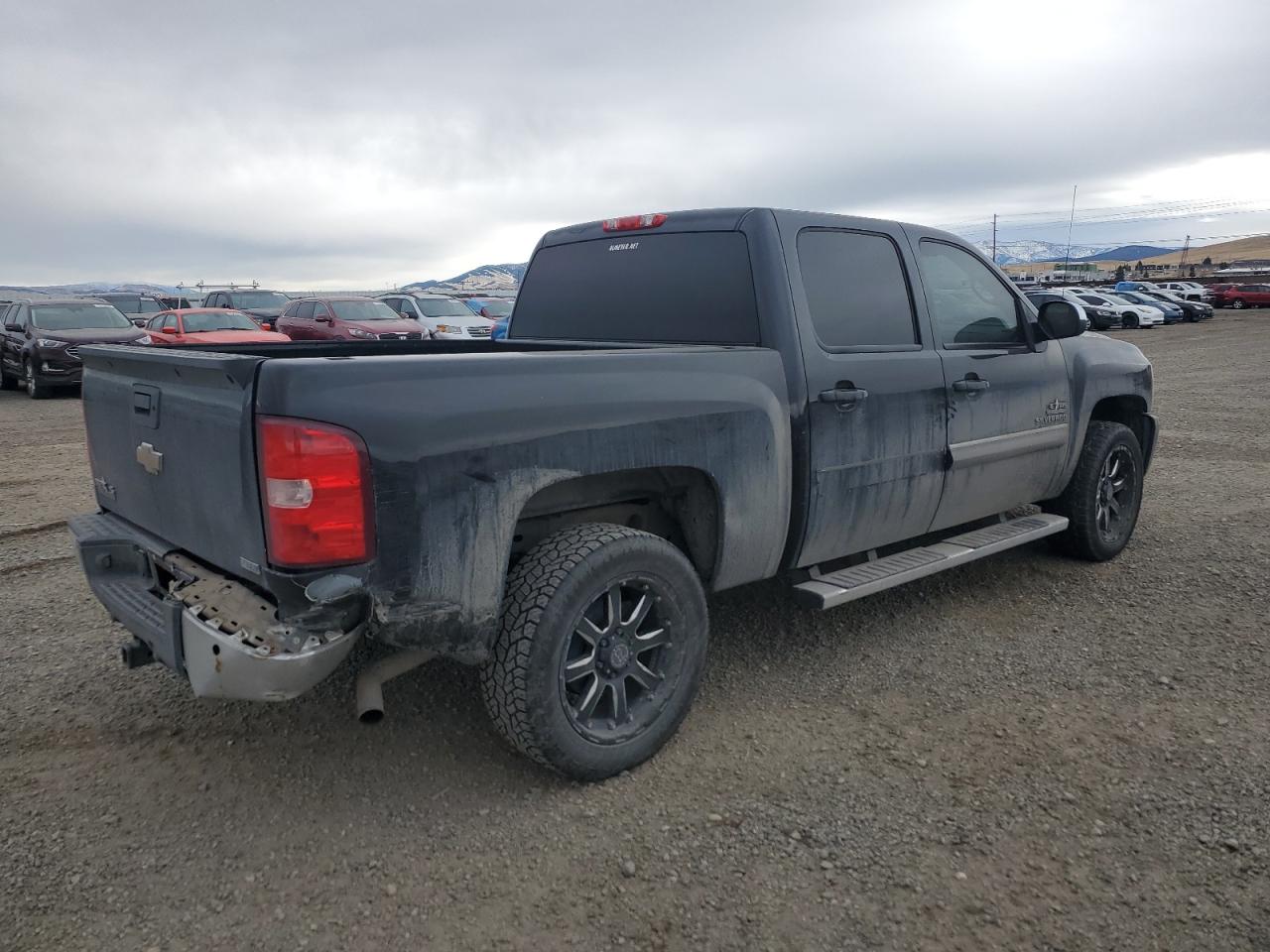 2011 Chevrolet Silverado - Image 3
