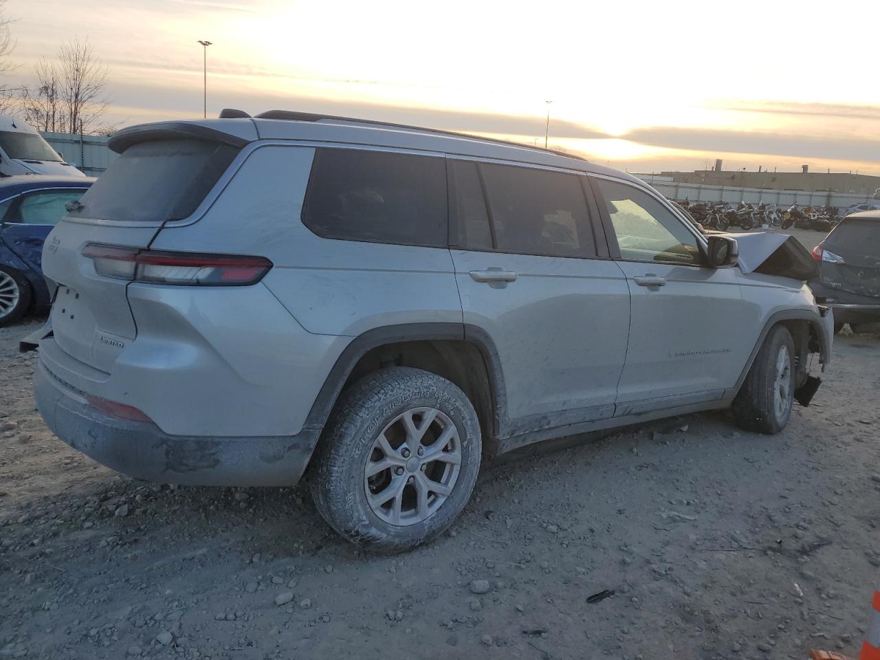 2021 Jeep Grand Cherokee - Image 3