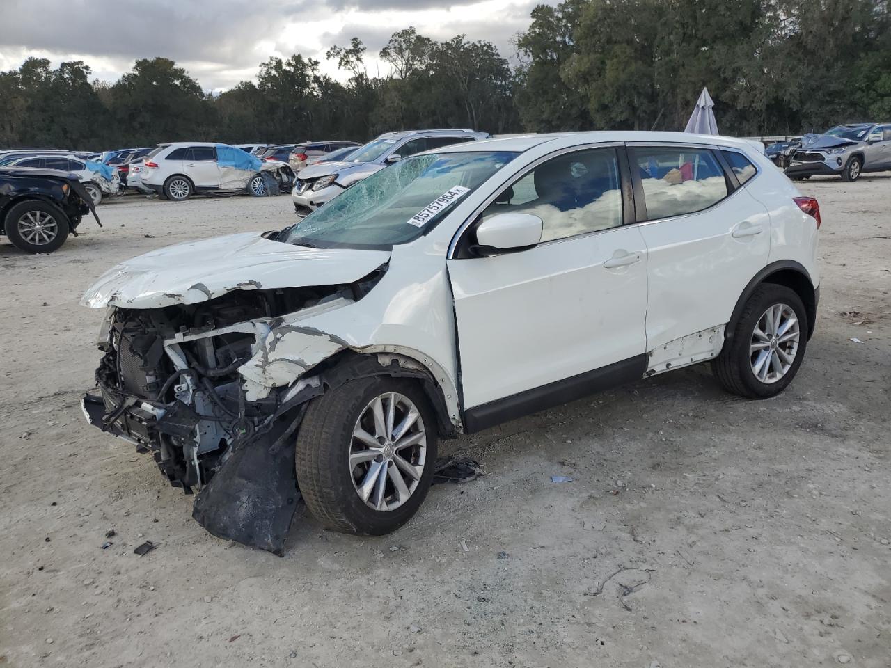2017 Nissan Rogue - Image 1