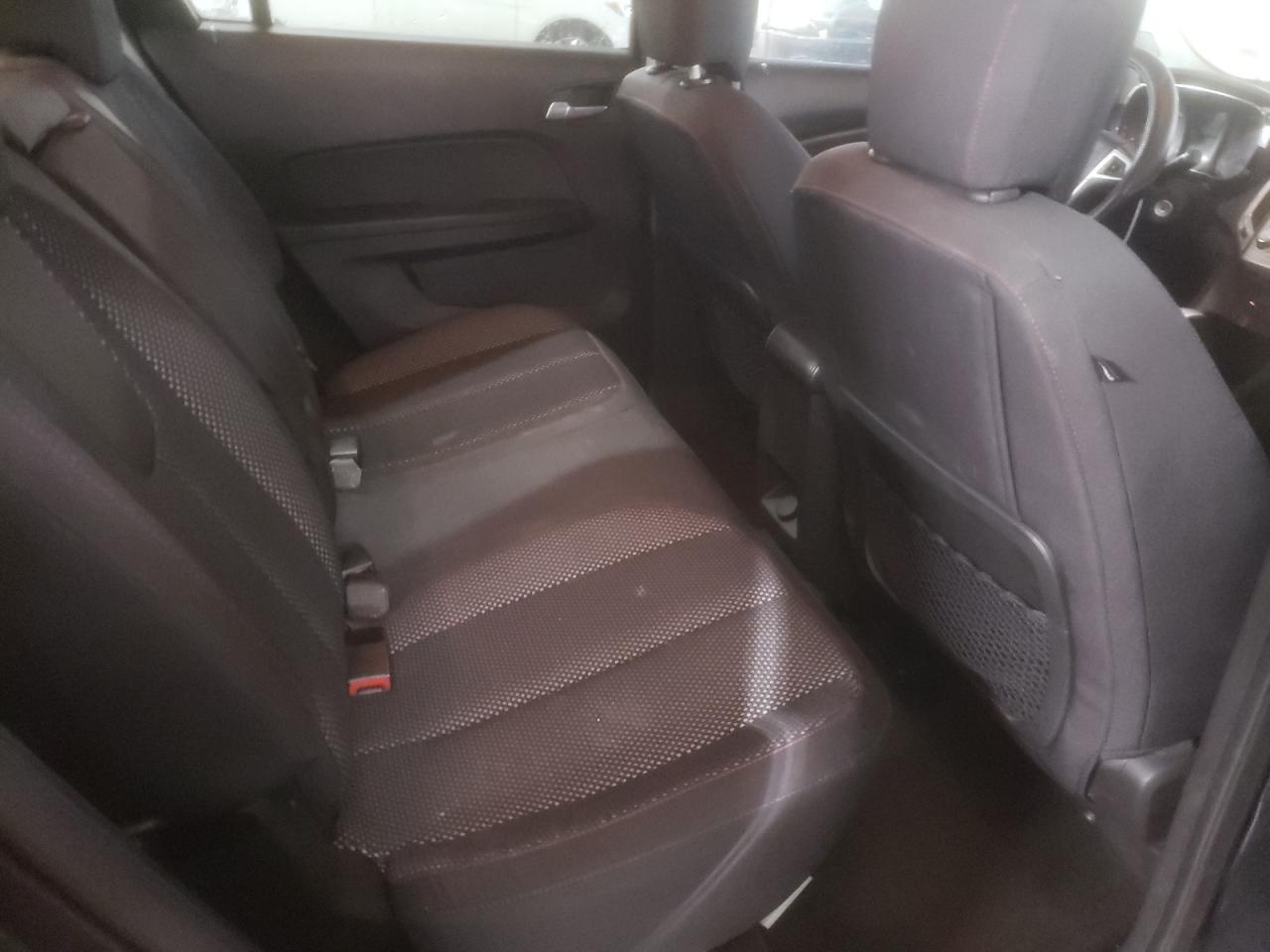 2010 GMC Terrain - Image 11