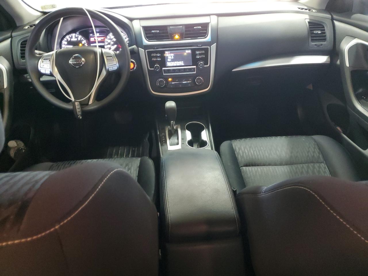 2017 Nissan Altima - Image 8