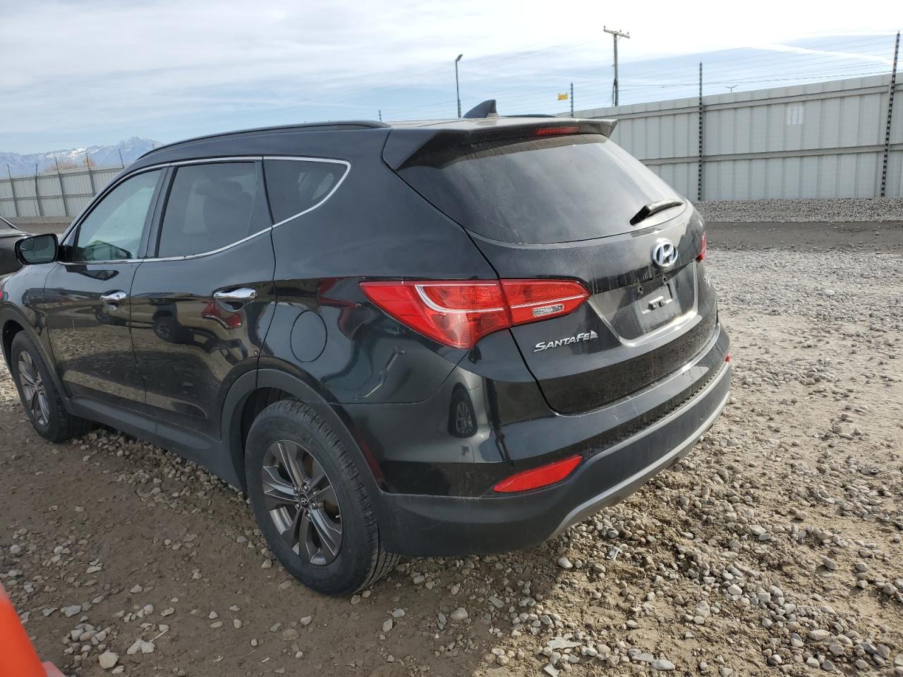 VIN 5XYZUDLB9FG232678 2015 HYUNDAI SANTA FE no.2