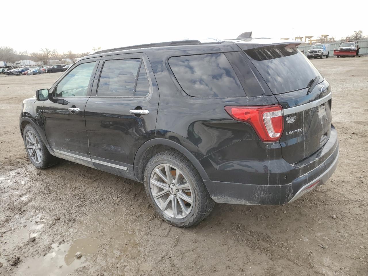 VIN 1FM5K7F86HGA23643 2017 FORD EXPLORER no.2