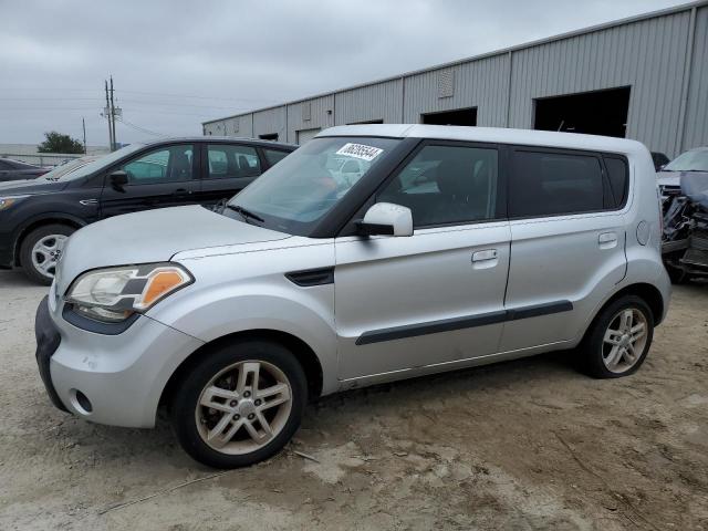 2010 Kia Soul +