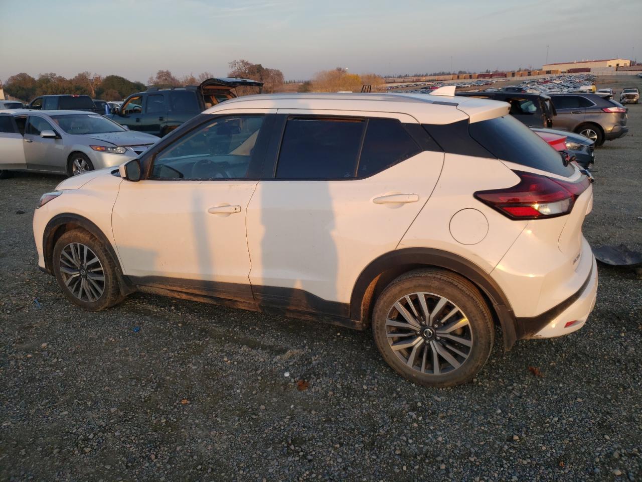 2021 Nissan Kicks - Image 2