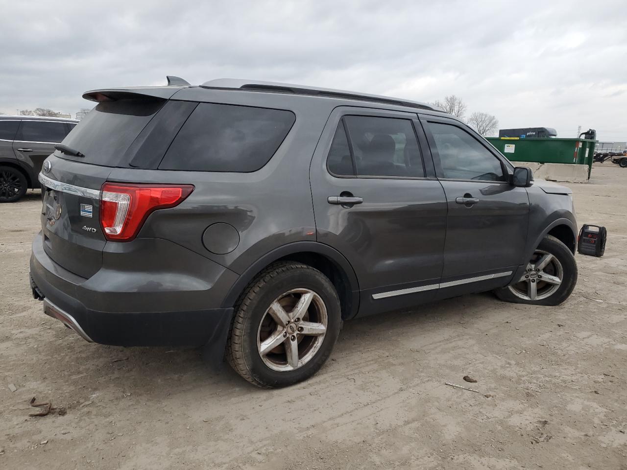 2017 Ford Explorer - Image 3
