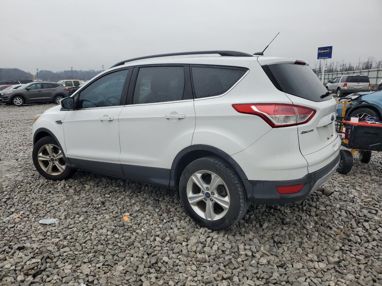 VIN 1FMCU0G96FUC81546 2015 FORD ESCAPE no.2