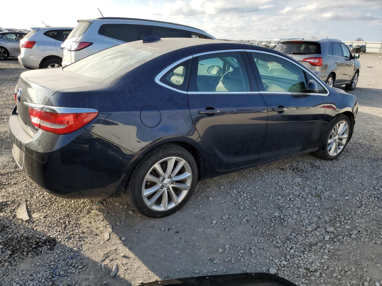 VIN 1G4PR5SK6G4103681 2016 BUICK VERANO no.3