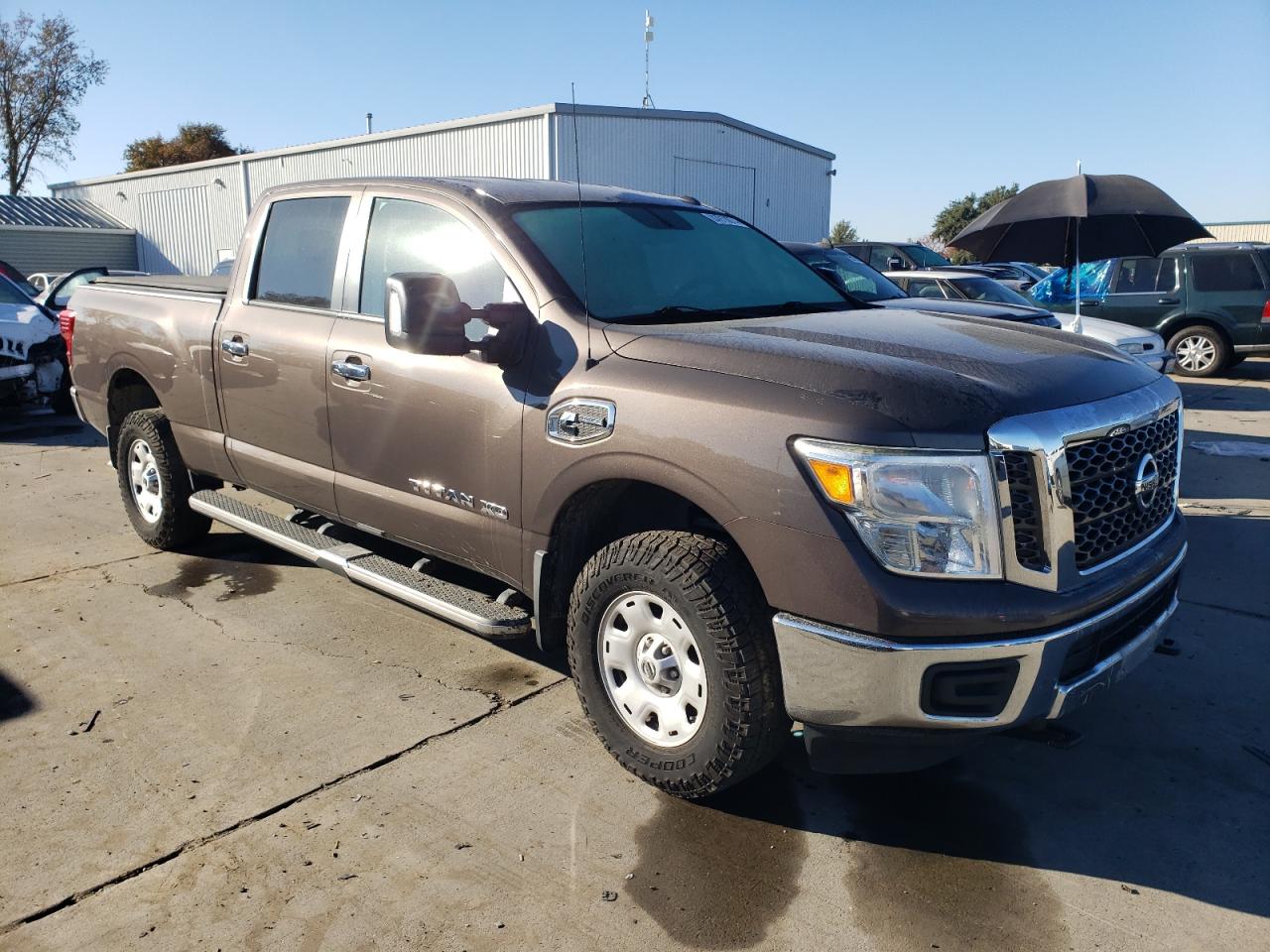 2017 Nissan Titan - Image 4