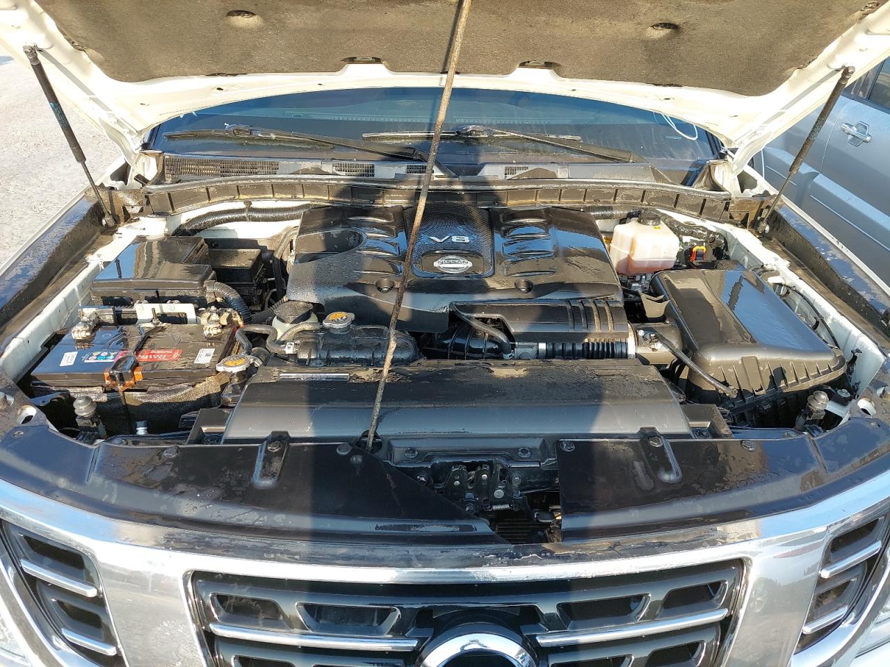 JN8AY2NY0J9351208 - 2018 Nissan Patrol - #86419414