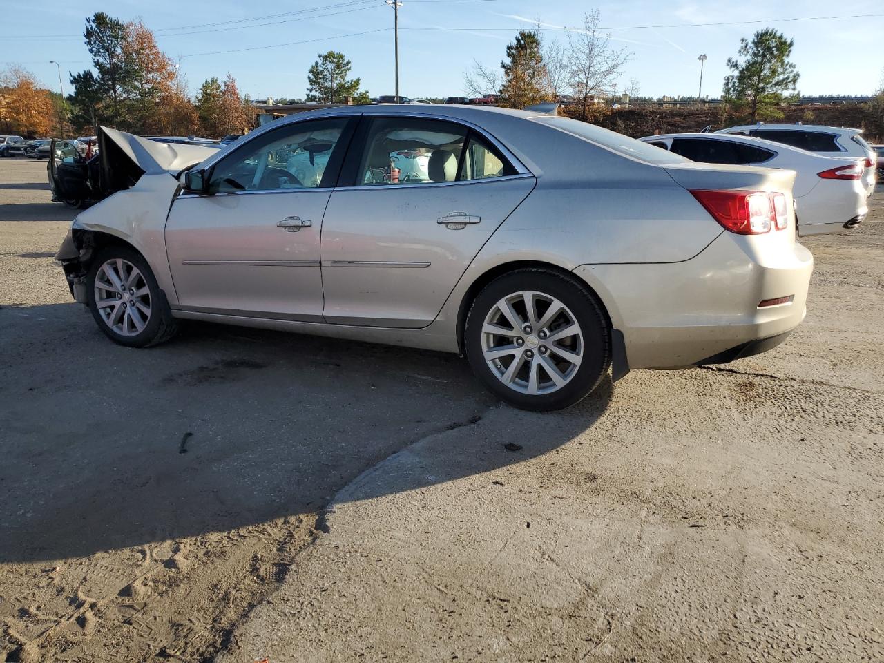 VIN 1G11D5SL7FF215645 2015 CHEVROLET MALIBU no.2