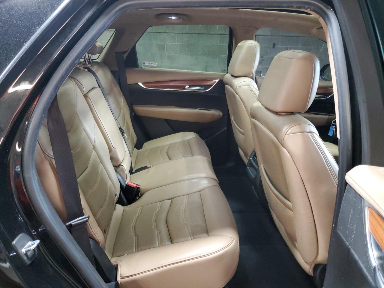 2017 Cadillac XT5 - Image 11