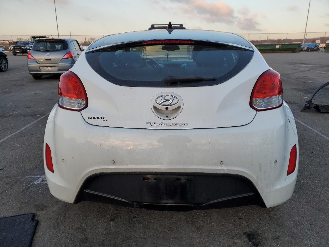 VIN KMHTC6AD6FU237811 2015 HYUNDAI VELOSTER no.6