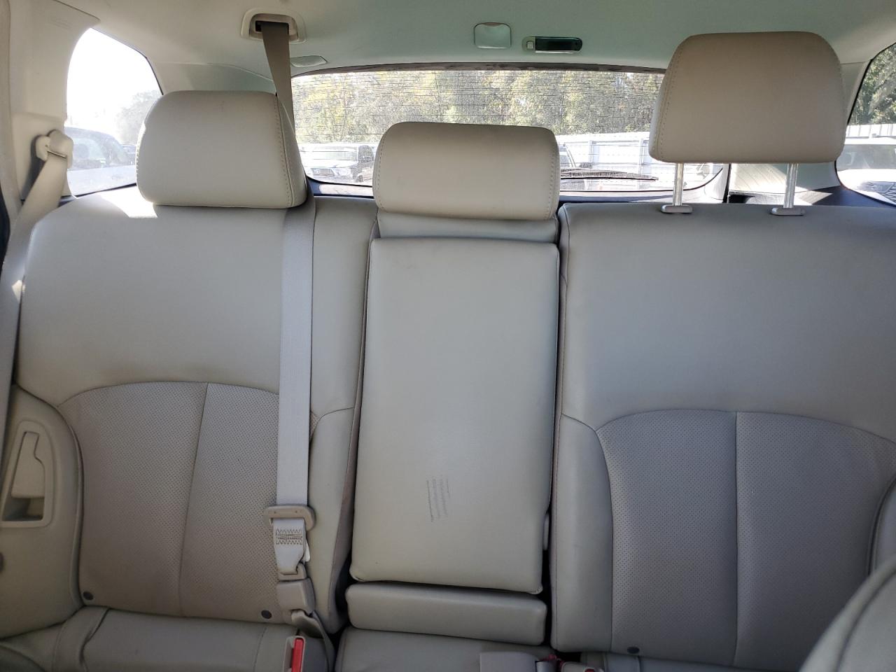 2013 Subaru Outback - Image 10