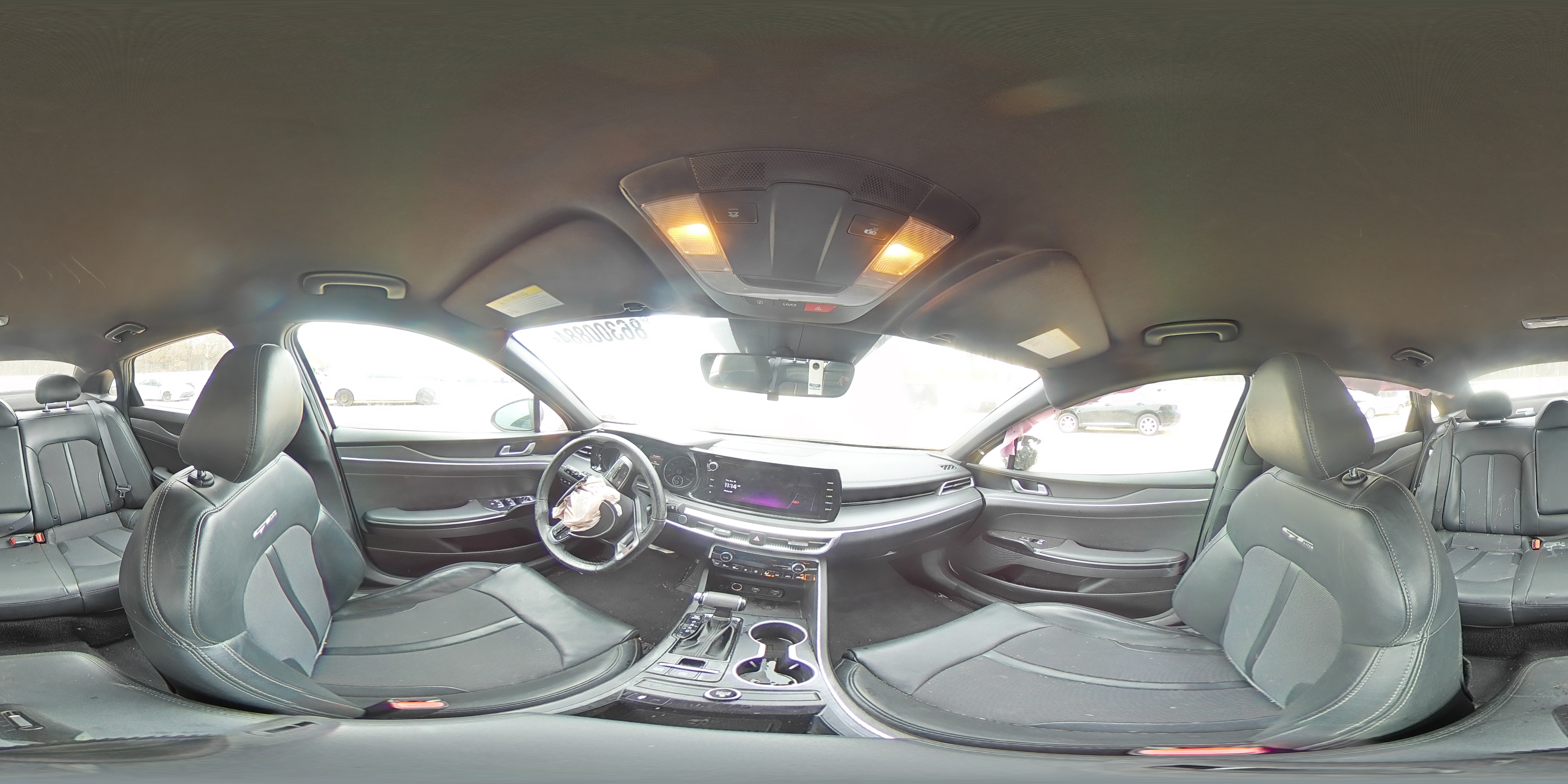 2022 Kia K5 - Image 13