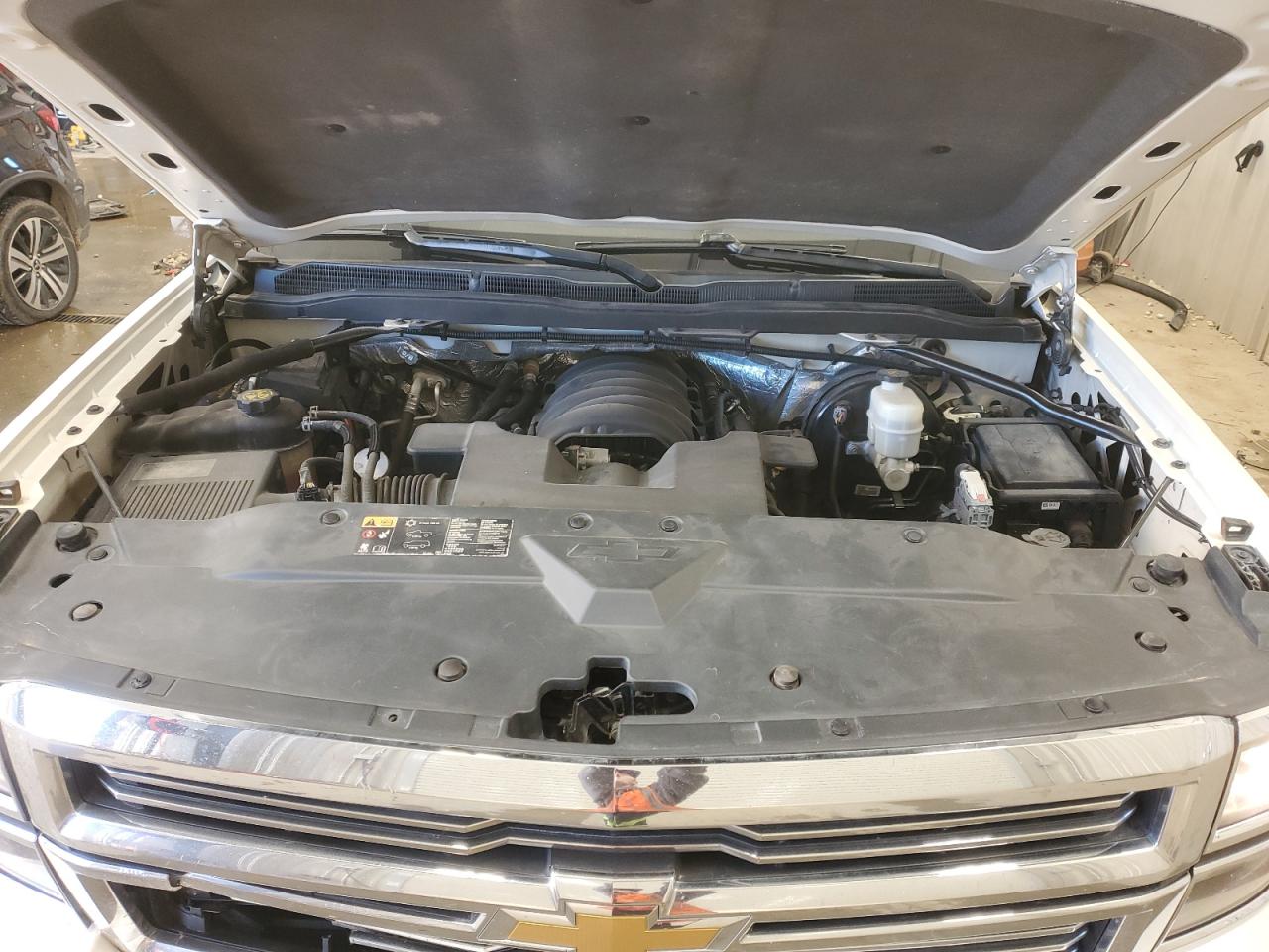 2015 Chevrolet Silverado - Image 12