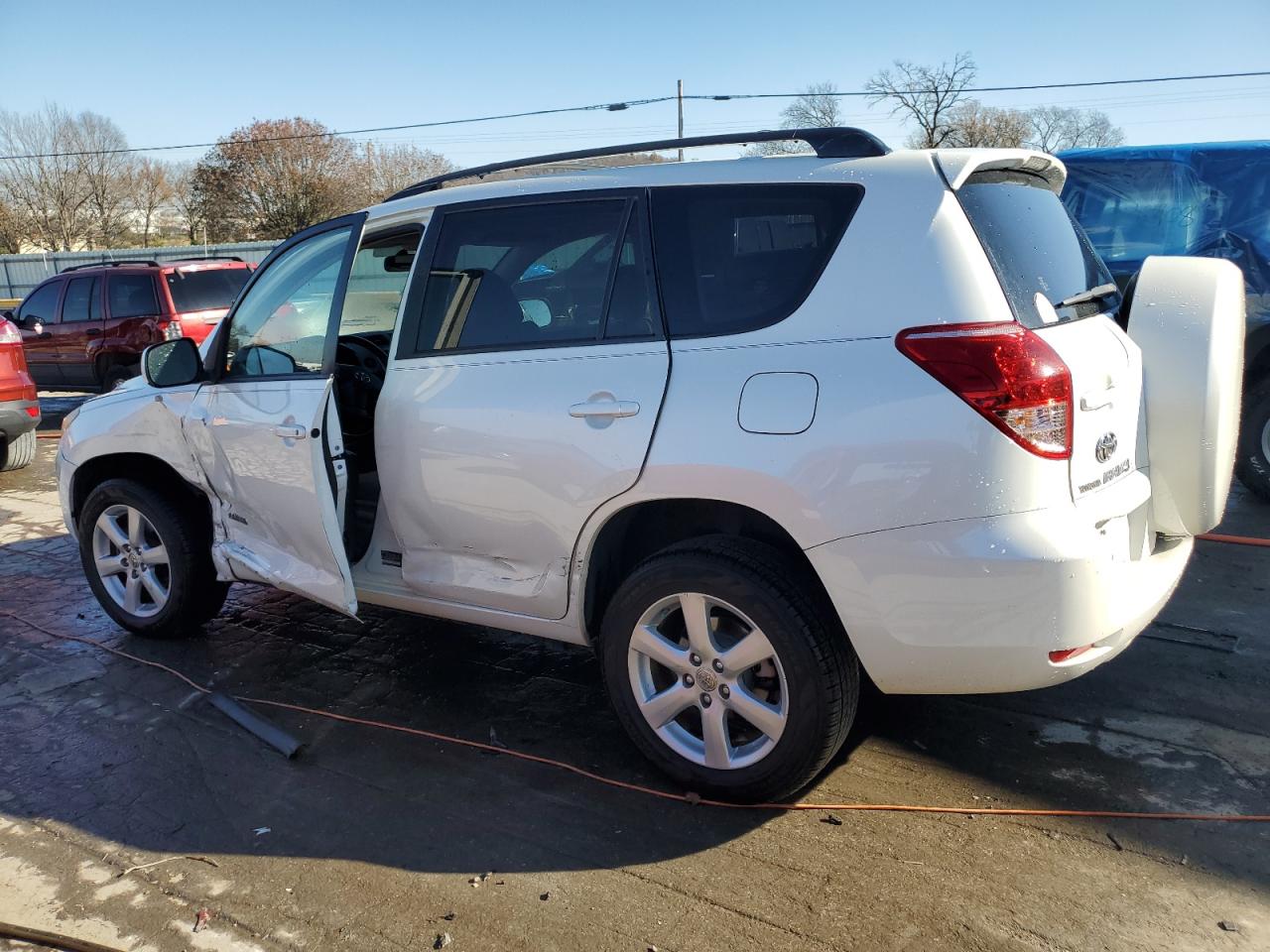 2007 Toyota RAV 4 - Image 2