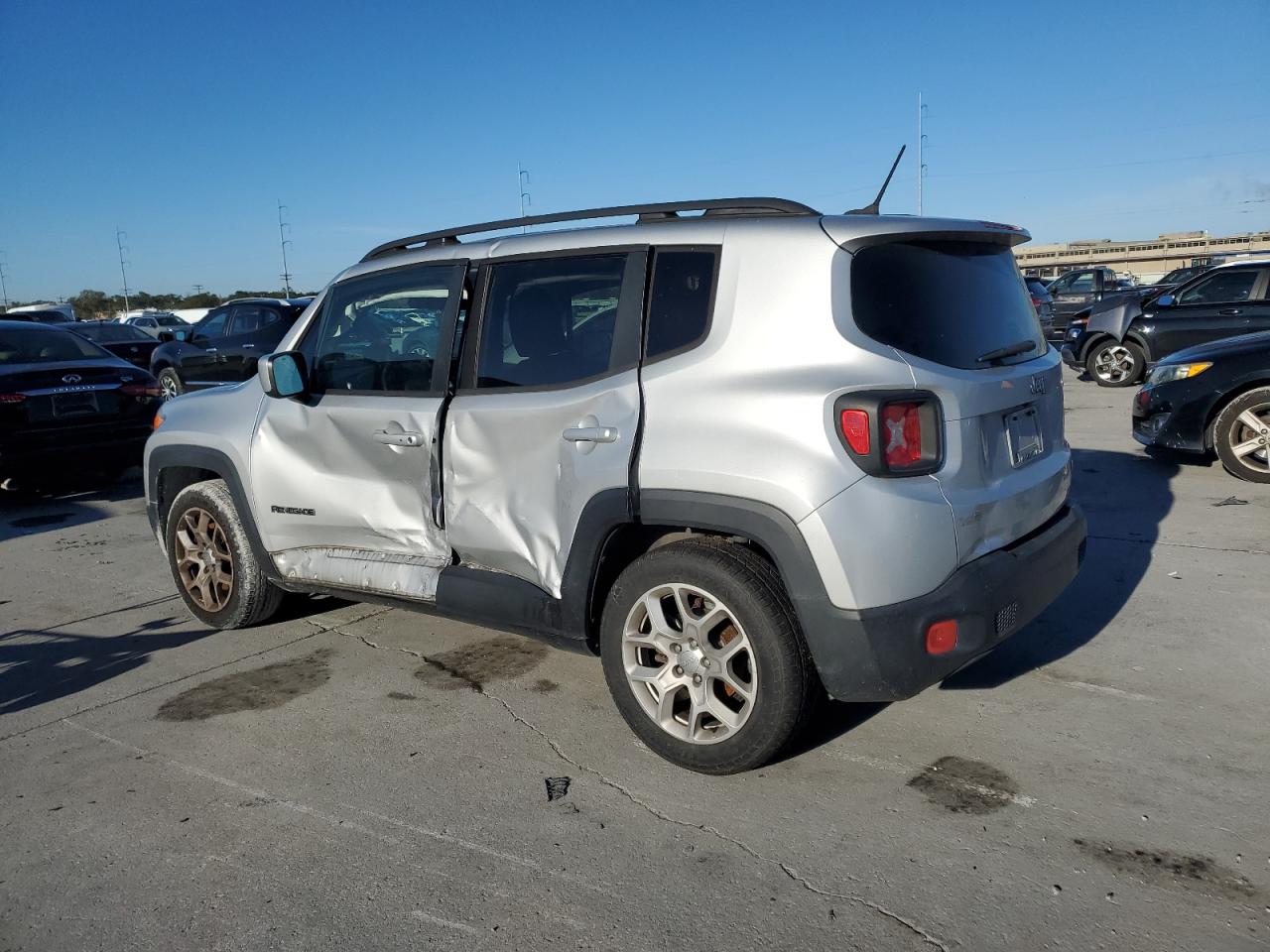 VIN ZACCJABT0GPE33281 2016 JEEP RENEGADE no.2