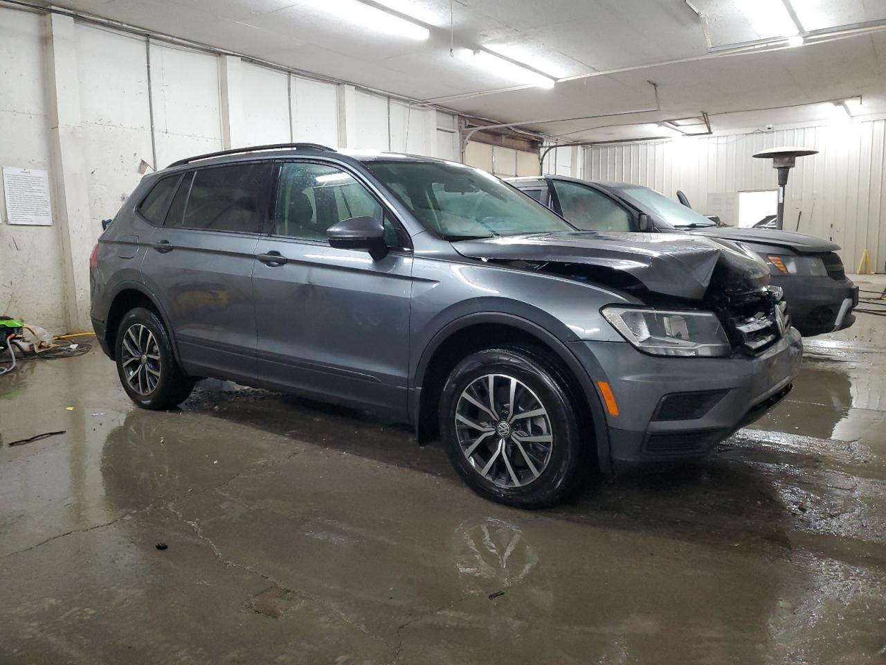 2021 Volkswagen Tiguan - Image 4