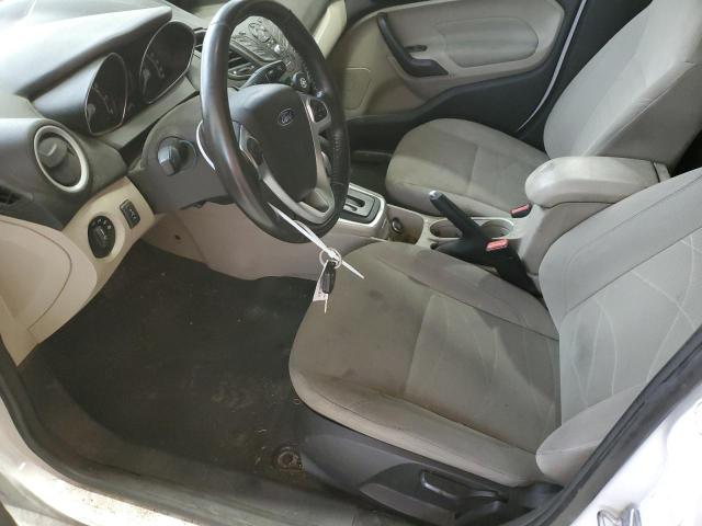  FORD FIESTA 2016 Белы