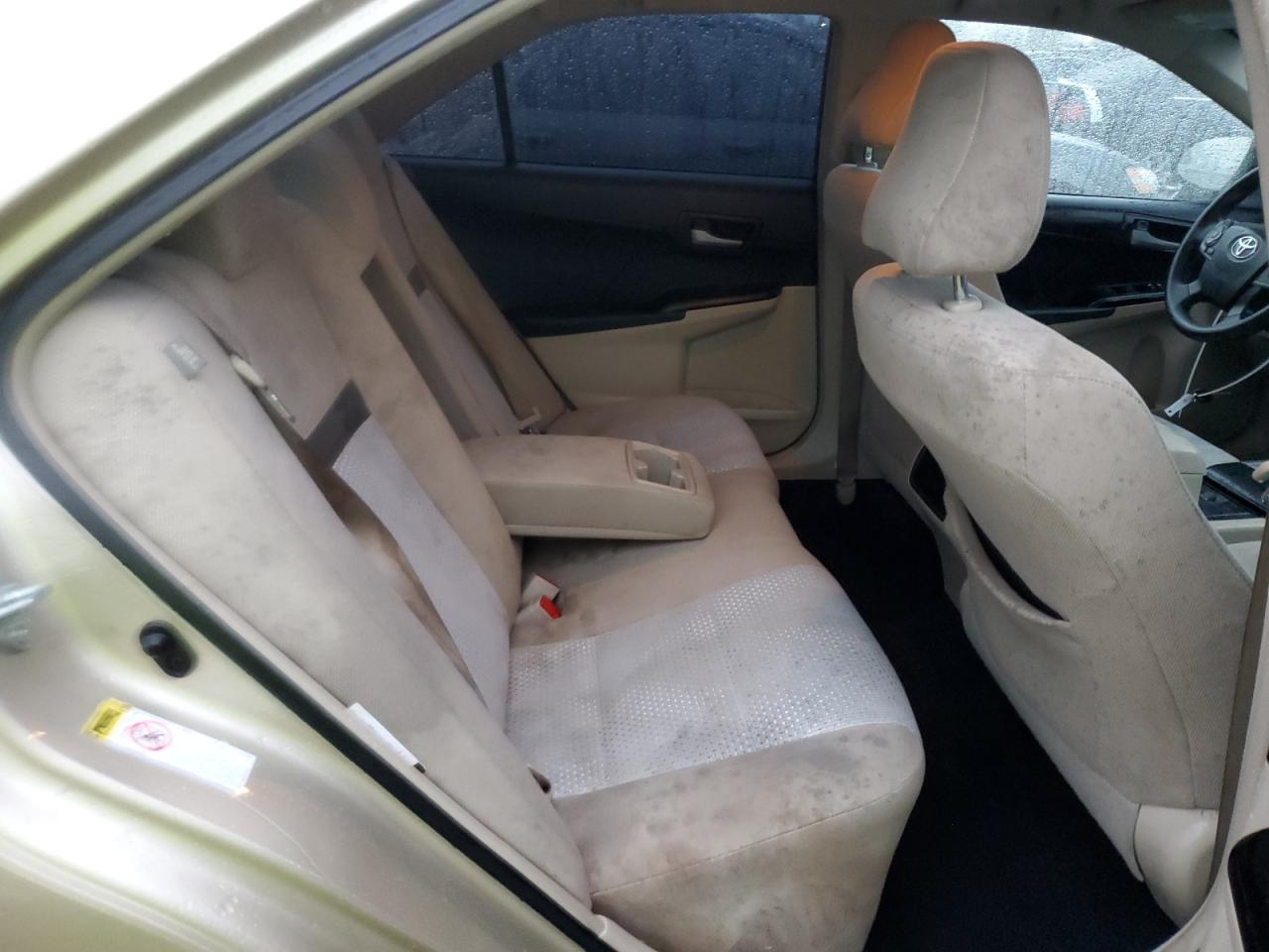 2012 Toyota Camry - Image 10