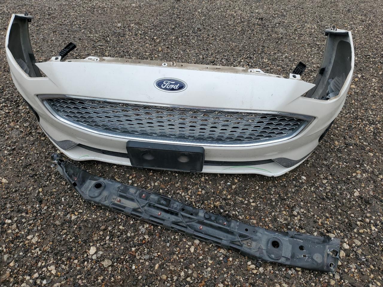 2019 Ford Fusion - Image 12