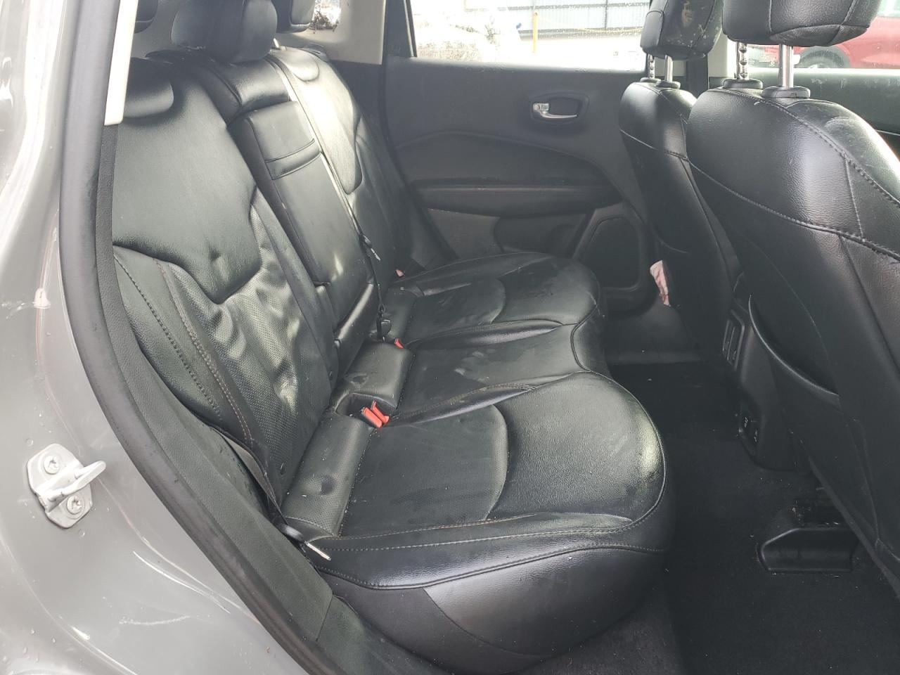 2019 Jeep Compass - Image 11