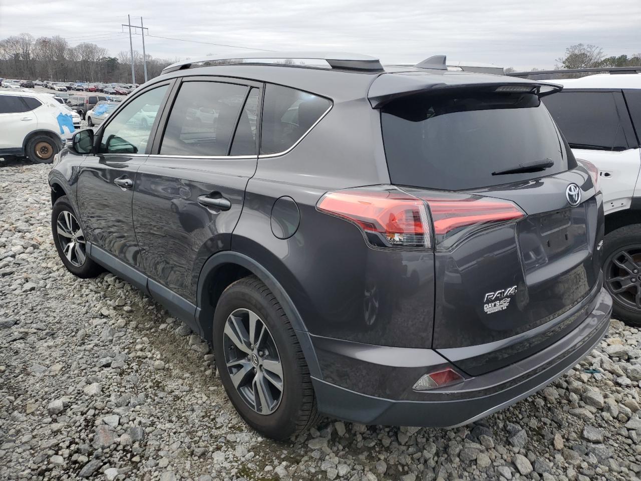 2017 Toyota RAV 4 - Image 2