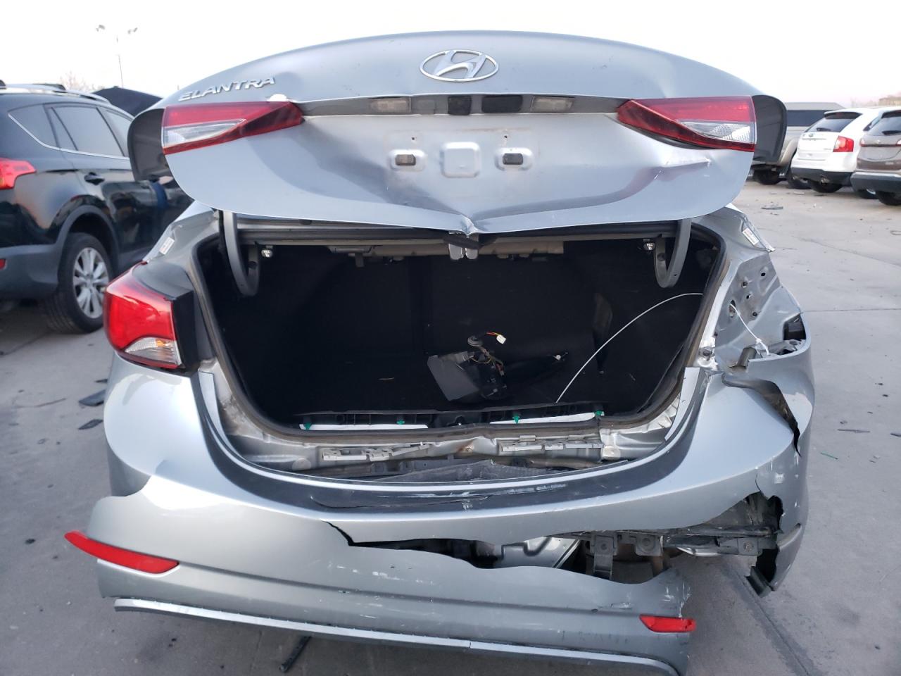 VIN 5NPDH4AEXGH682779 2016 HYUNDAI ELANTRA no.6