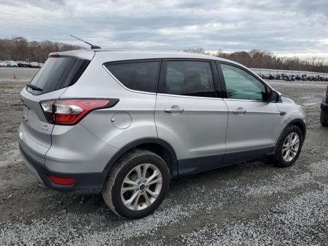  FORD ESCAPE 2017 Srebrny