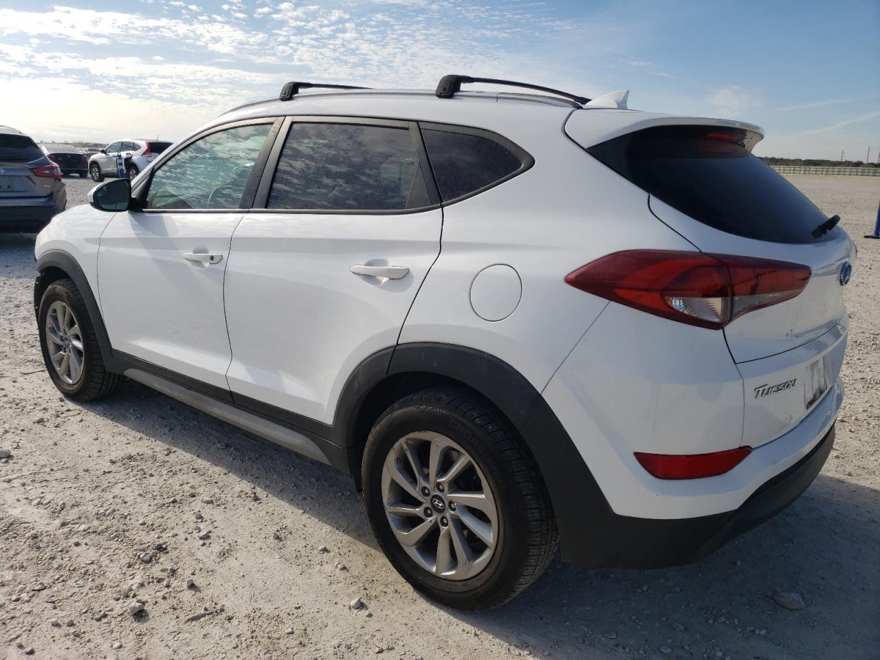 VIN KM8J33A41JU709167 2018 HYUNDAI TUCSON no.2