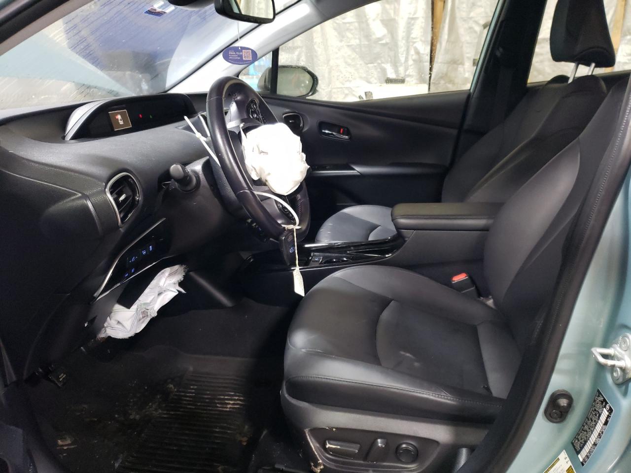 2022 Toyota Prius - Image 7