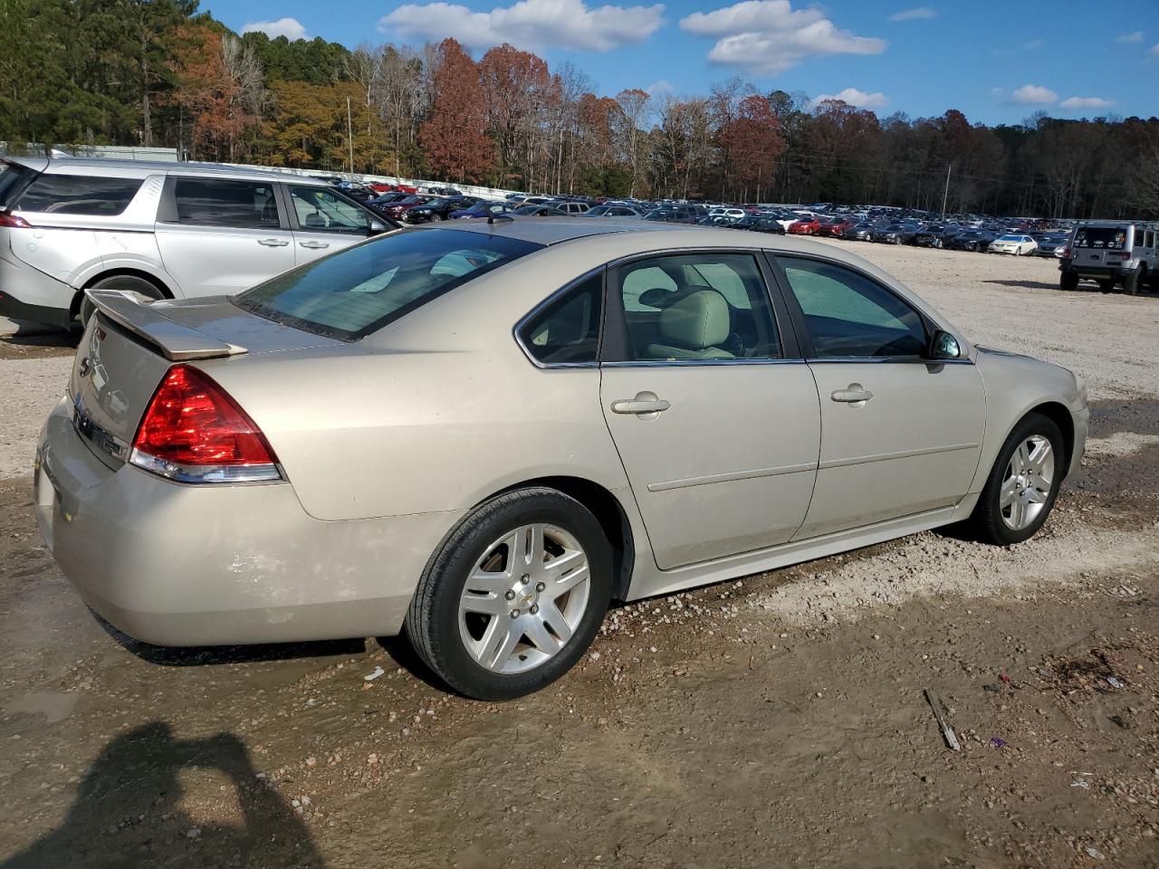 2011 Chevrolet Impala - Image 3