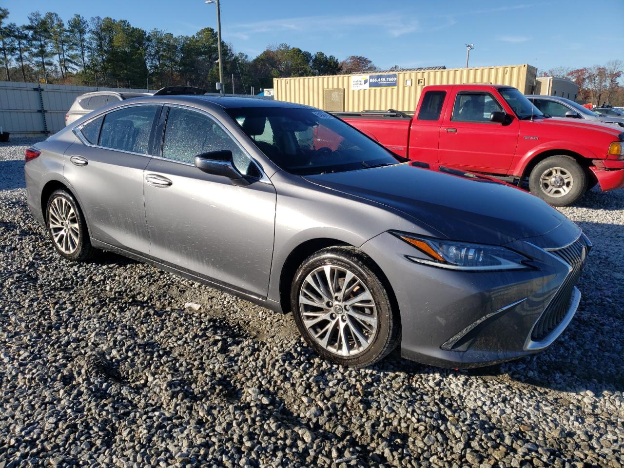 2021 Lexus ES - Image 4