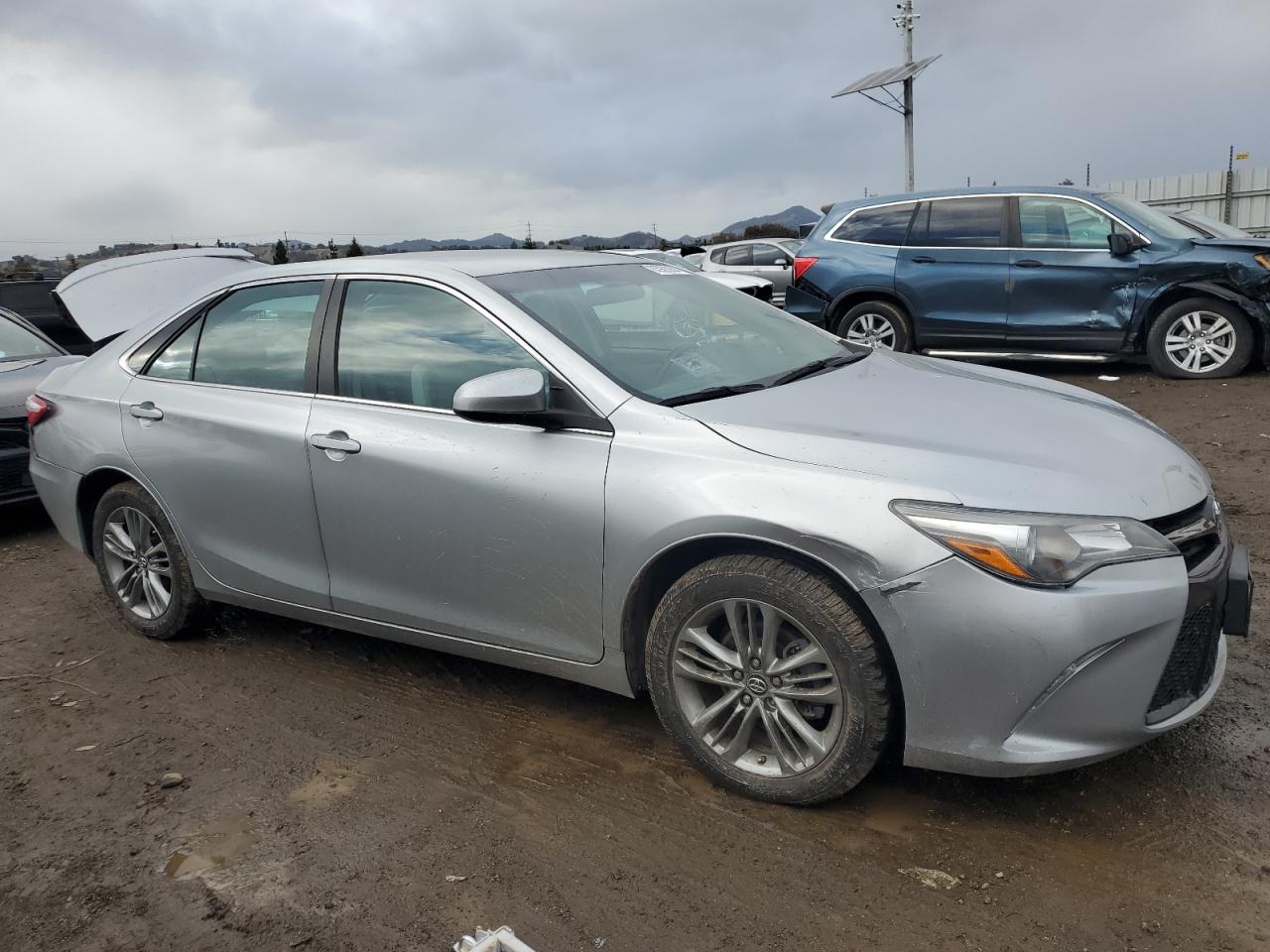 VIN 4T1BF1FK4GU601531 2016 TOYOTA CAMRY no.4