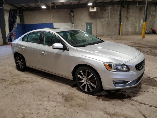  VOLVO S60 2018 Srebrny