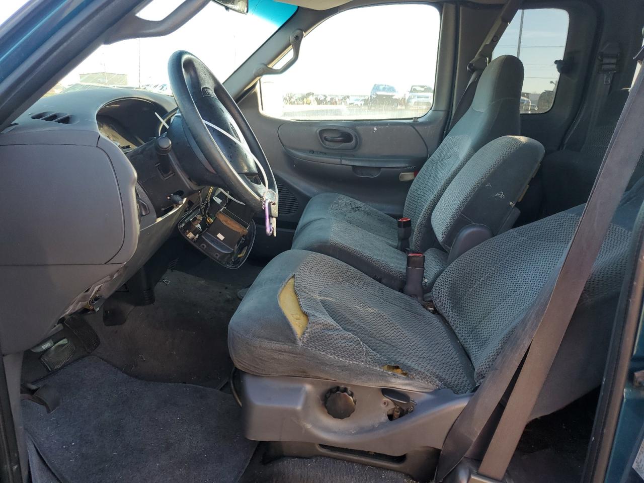 2000 Ford F150 VIN: 1FTRX18W5YNB91950 Lot: 84654584