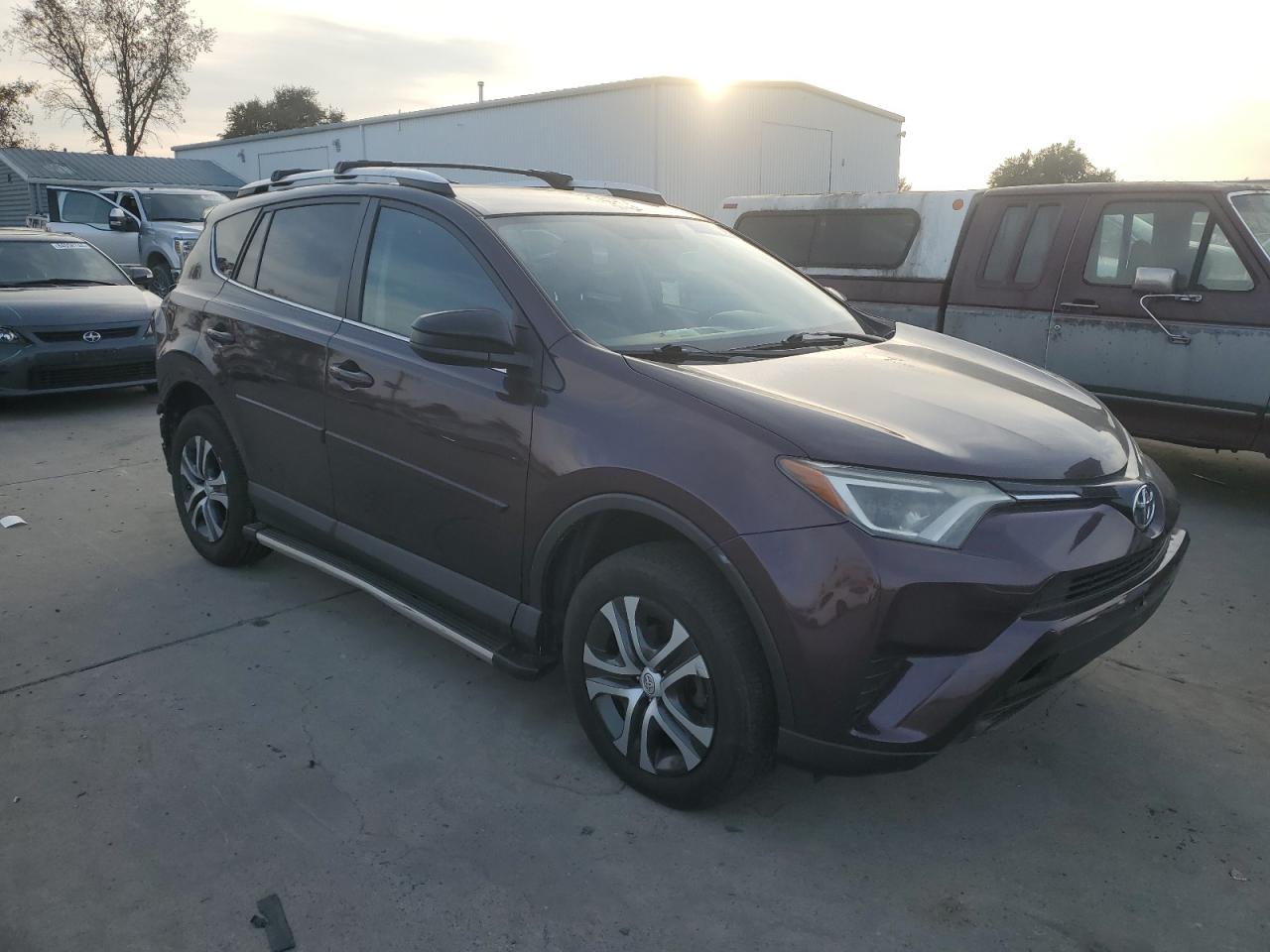 VIN 2T3ZFREV6GW237645 2016 TOYOTA RAV4 no.4