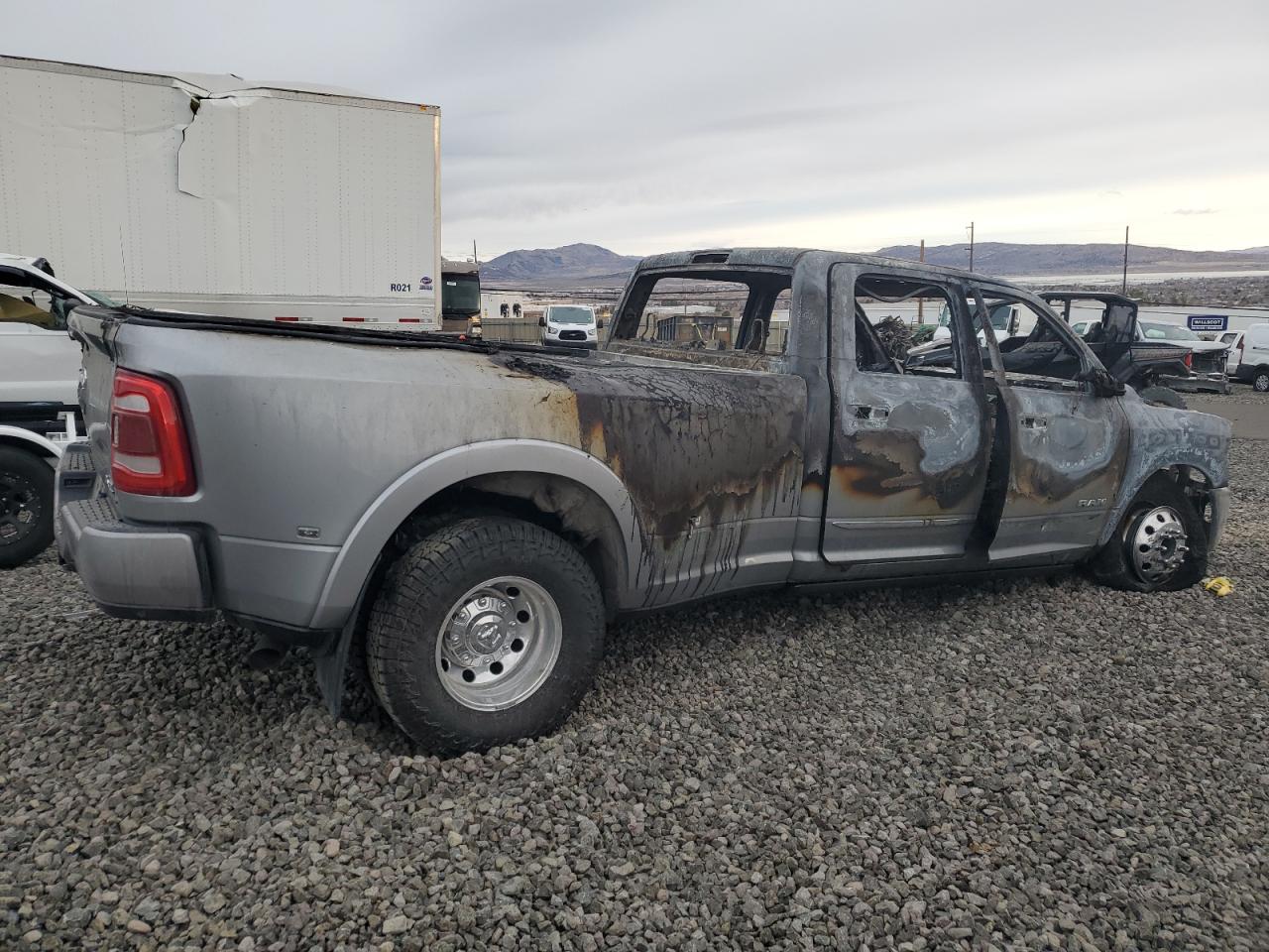 2019 RAM 3500 - Image 3