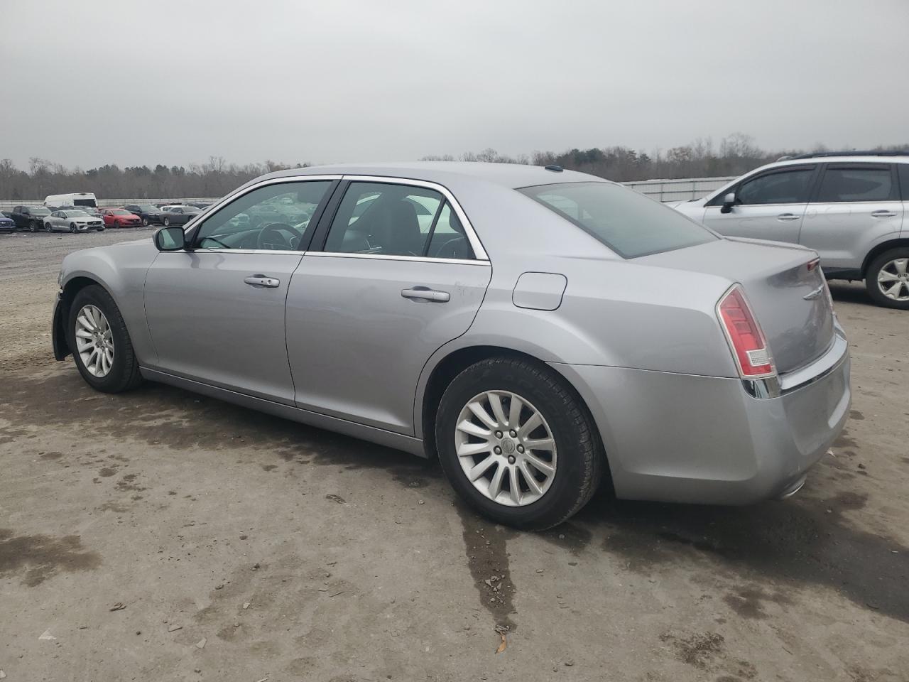 VIN 2C3CCAAG6EH244409 2014 CHRYSLER 300 no.2