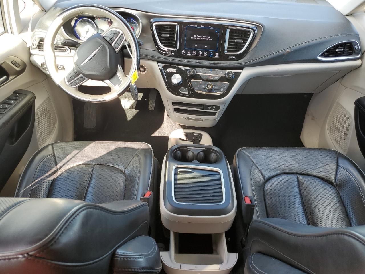 2019 Chrysler Pacifica - Image 8