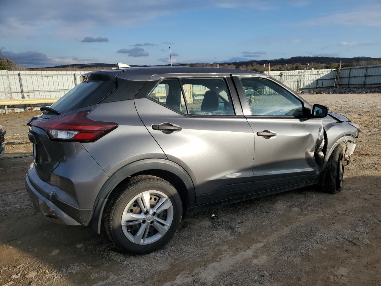2021 Nissan Kicks - Image 3