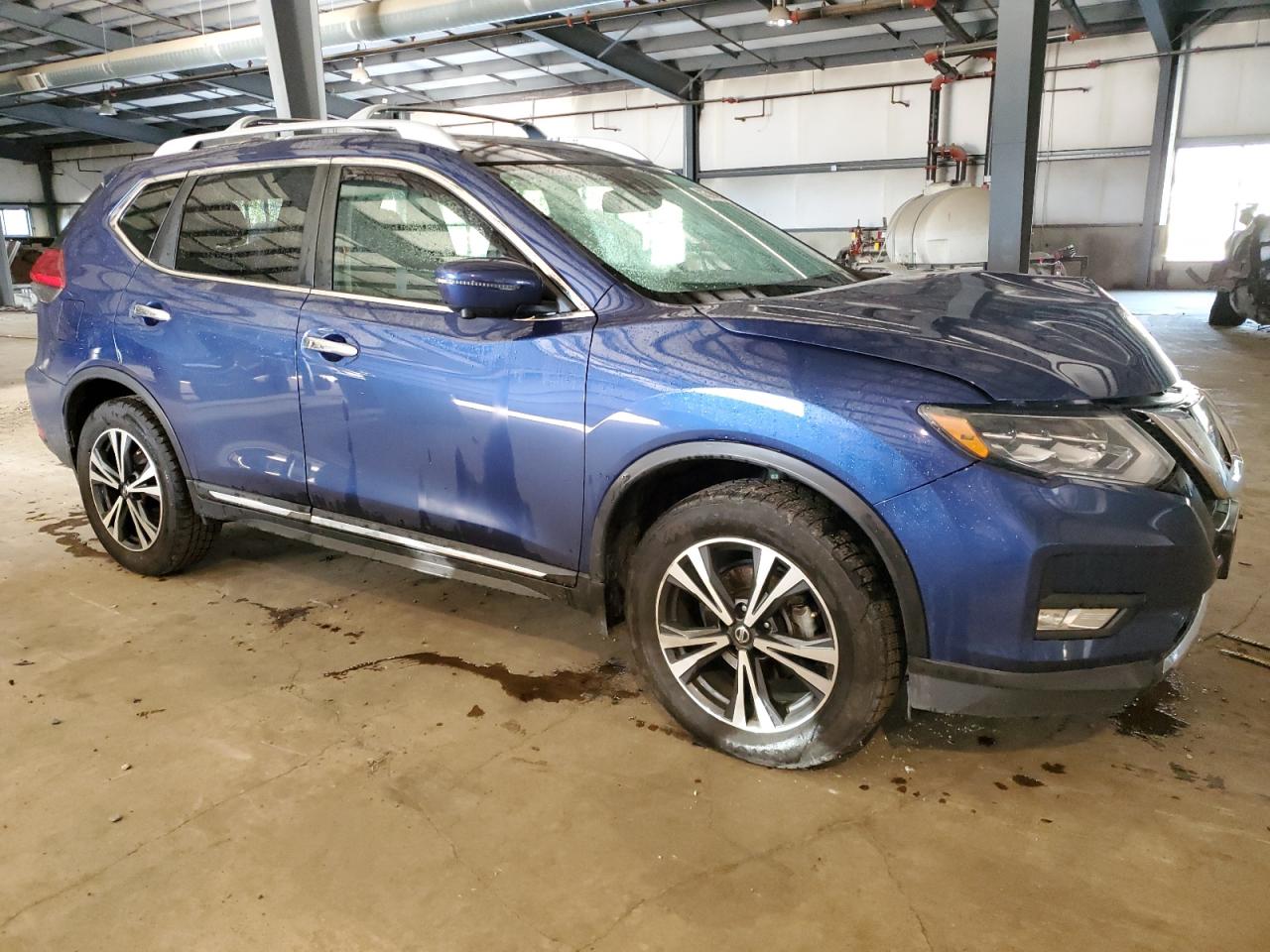 2017 Nissan Rogue - Image 4