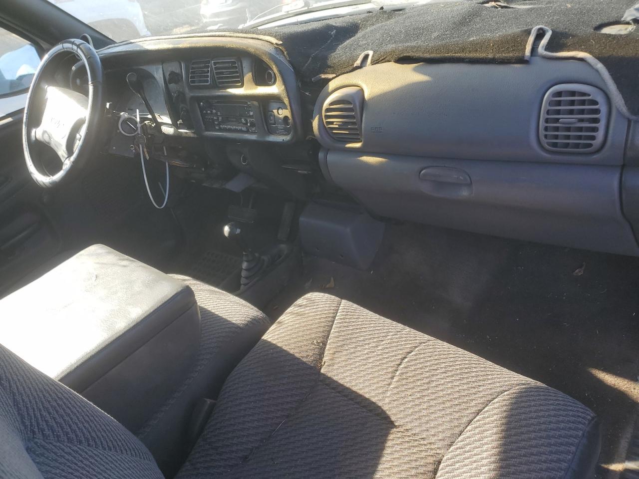 1998 Dodge RAM - Image 8