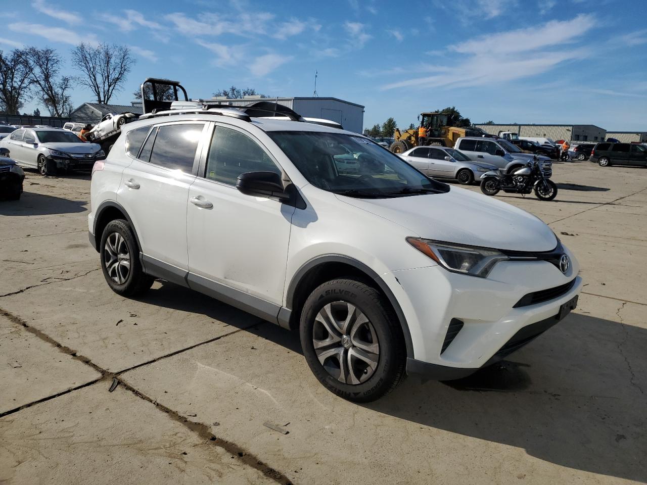 VIN JTMZFREV1GJ097888 2016 TOYOTA RAV4 no.4