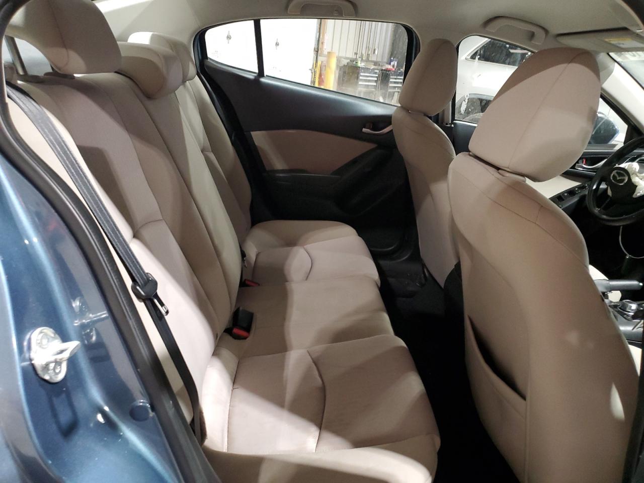 2016 Mazda 3 - Image 10
