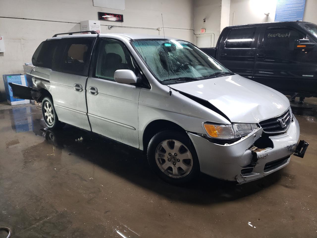 2004 Honda Odyssey - Image 4