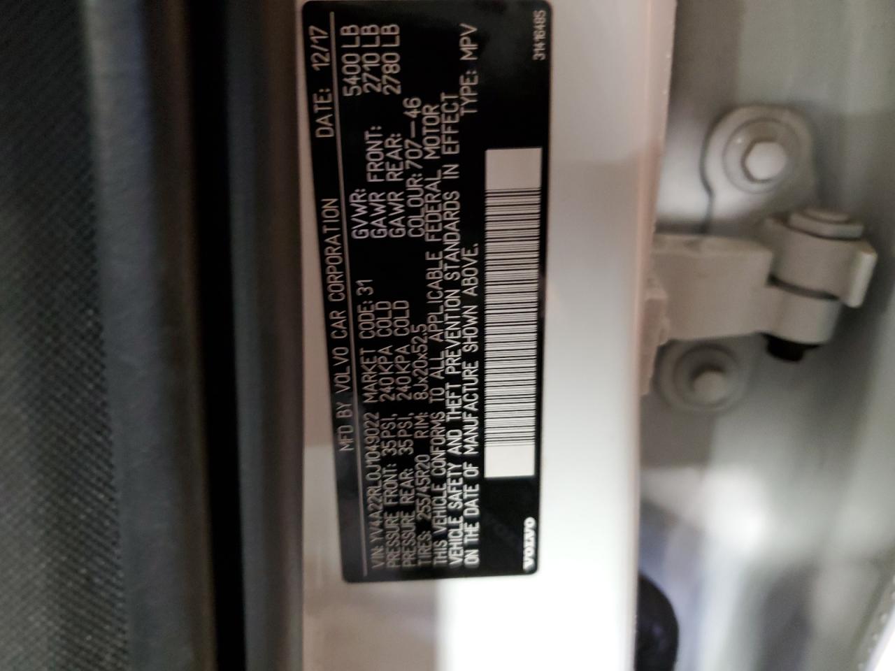 2018 Volvo XC60 - Image 14